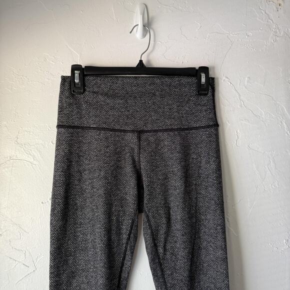 Lululemon‎ Pants Womens 6 Gray Black Herringbone Wunder Under High Rise Leggings - Picture 2 of 10